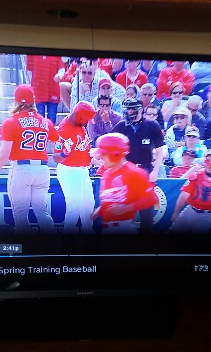 DaBearClaw18's tweet photo. Bad pic but i see you @Pauly_D_10 #catchpartner https://t.co/8t5hren9SK