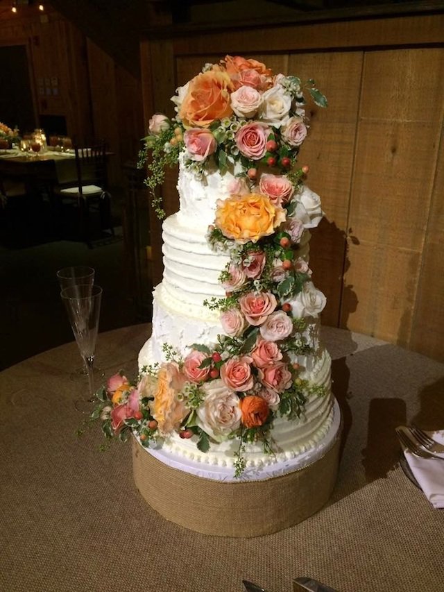 Think You Can’t Afford a Designer Wedding Cake? You Might Be Surprised! bit.ly/1UwrQlg