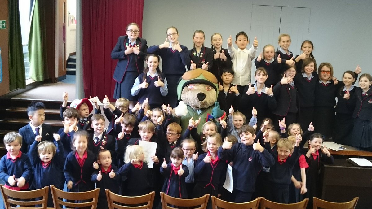 Derbyshire_H4H's tweet photo. @AbbotsBromley a huge thank you to everyone for your fantastic donation to @HelpforHeroes presented to @herothebear https://t.co/3zke0J3Wom