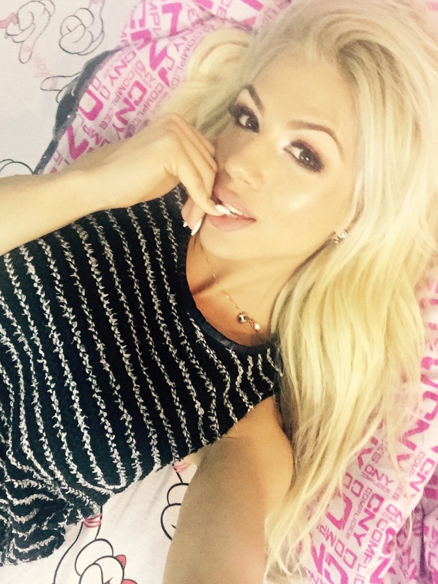 AnnabelWeiss4u's tweet photo. #ready for a #crazy #night
https://t.co/nSch5s2vfZ
@JPromotes
@Lukem075
@GYNTK
@LOfCG
#teen #single #blonde #camgirl https://t.co/0o2zAKIMfR