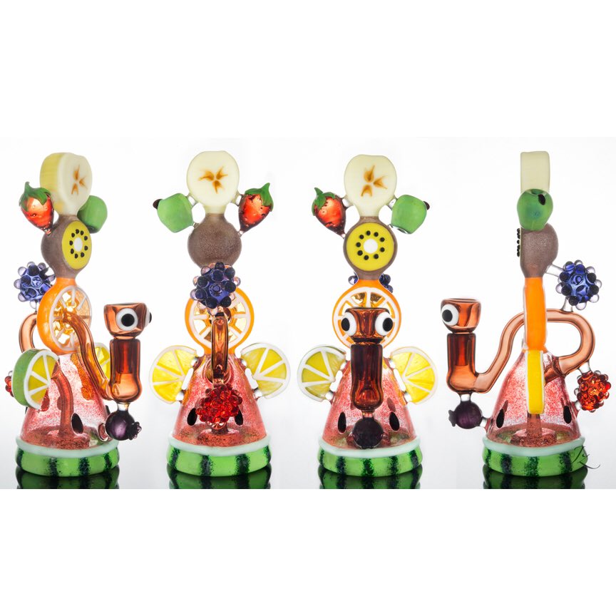 chronicfinders's tweet photo. ☀️ Happy Monday #StonerFam ☀️
Hope this awesome piece from @GlassbyBoOTs brightens your day! #GlassPorn 
💕🍉🍋🍊🍏🍓🍌💕 https://t.co/c54n7WTiNk