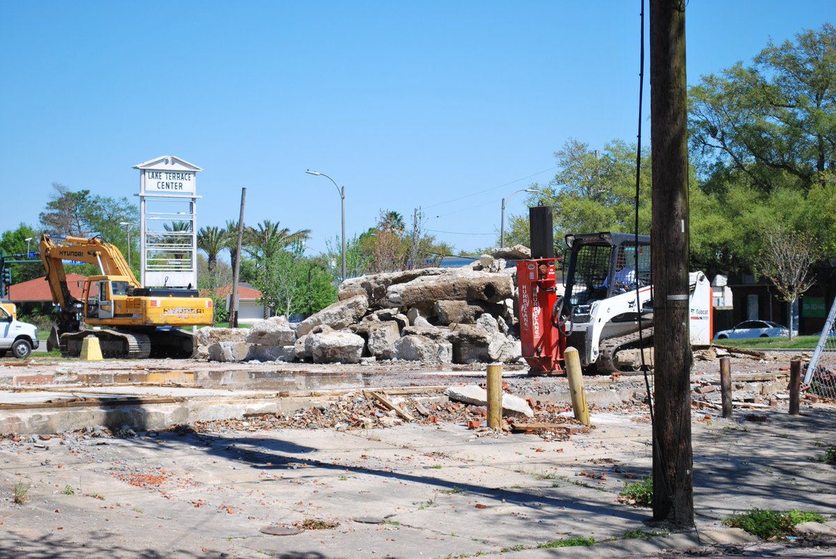 City_Business's tweet photo. Demolition of Gentilly shopping center brings promise to blighted site https://t.co/KNFN5nW50t https://t.co/iIgnS9npw9
