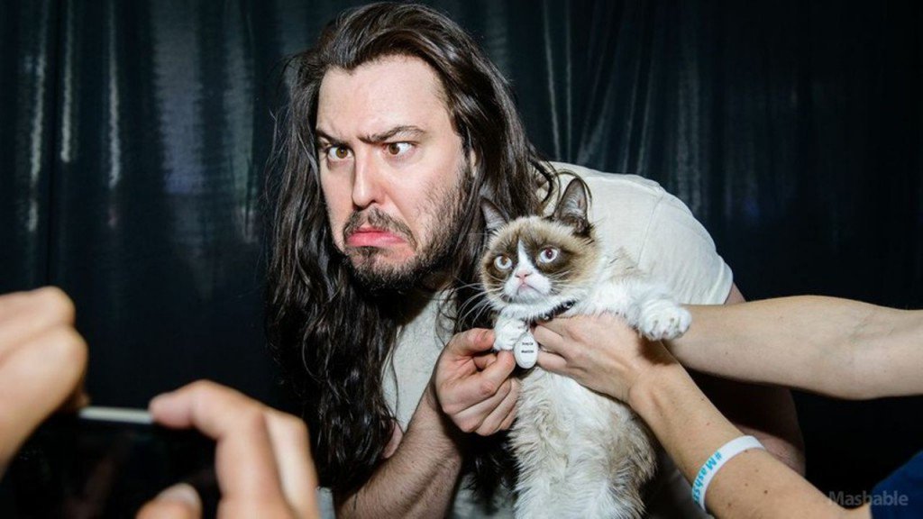 Because everyone loves #musicians and #cats riotfest.org/2016/02/musici… <a href="/cher/">Cher</a>