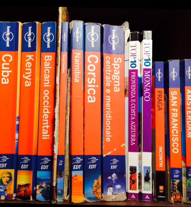 #RingraziareVoglio per la terra rossa, per le strade lunghe e i sorrisi accennati.
#giornatamondialedellapoesia