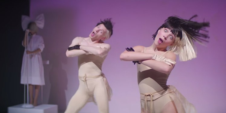 Iamveryhype's tweet photo. Clip / @Sia - "Cheap Thrills" https://t.co/3OTDGvcoza #Sia et #MaddieZiegler sont de retour <3 Dansez maintenant ! https://t.co/e7r8l5wYVS