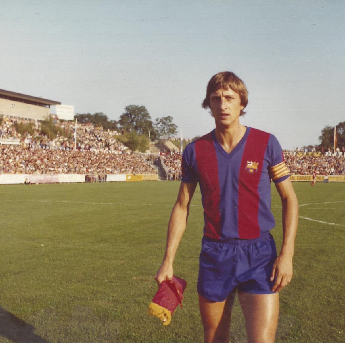 johan cruyff barcelona jersey