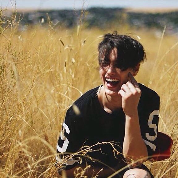 DerekLSecond's tweet image. Smile