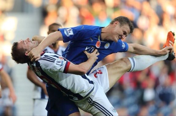 HuthFacts_'s tweet photo. Robert Huth once helped Gareth McAuley stretch! Very nice of Huth. #LCFC #HuthFacts https://t.co/cgZZ4dXUMM