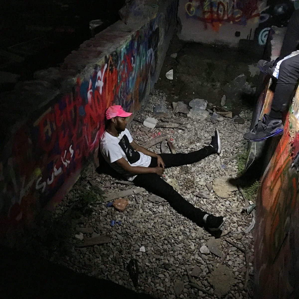 RJtheInternet's tweet photo. Video shoots https://t.co/K4ZuatyQtA