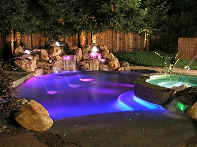 2nd_gen_pools's tweet image. Color changing pool lights? We think yes! #IntelliBrite #poollighting