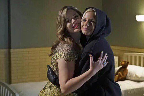 PllCece's tweet photo. sister @PLLAlison__ https://t.co/oiDnWQug6o