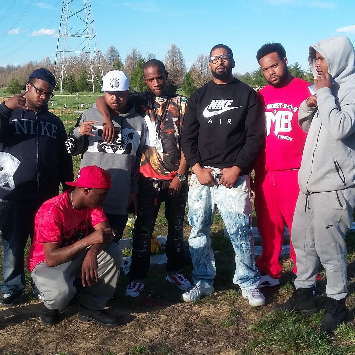Shine_Money_BMB's tweet photo. Make sure u stay down wit your dawgs... #AtsLaw https://t.co/cYXDkVIE2N