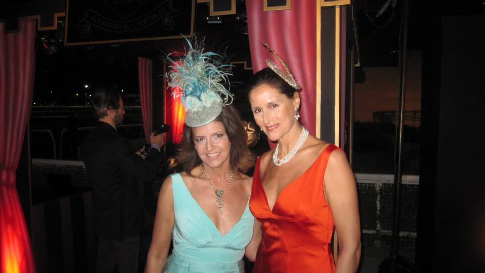 louzansara's tweet photo. @FashionLadiesES BNoches #fashionladies #tocados experta y amiga @lauranoetinger estudió en #London #LoveTwitter https://t.co/fc9Qcwgcnc