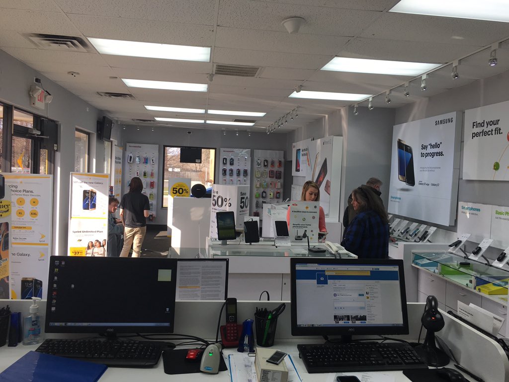bkraft07's tweet photo. Busy in Davison! @davisonsprint https://t.co/Jhi6Rkfaj8