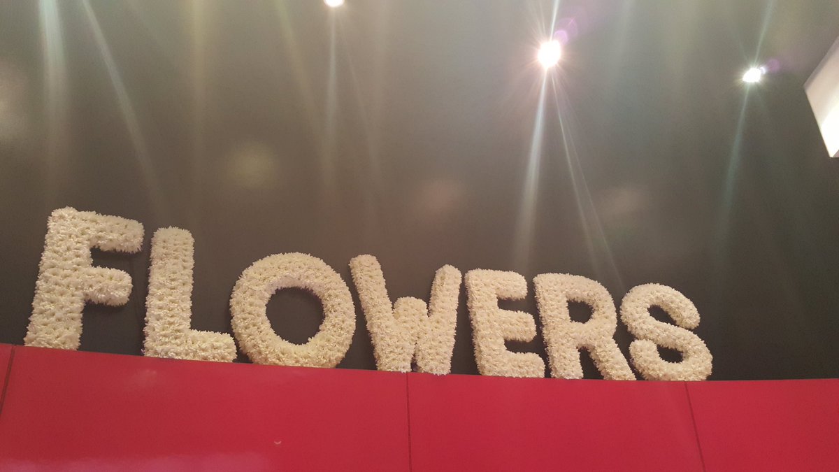 diytv's tweet photo. Saw 2 exclusive eps of @Channel4 's new comedy/drama #Flowers tonight. Basically your new favourite show https://t.co/Kaxh1313tM