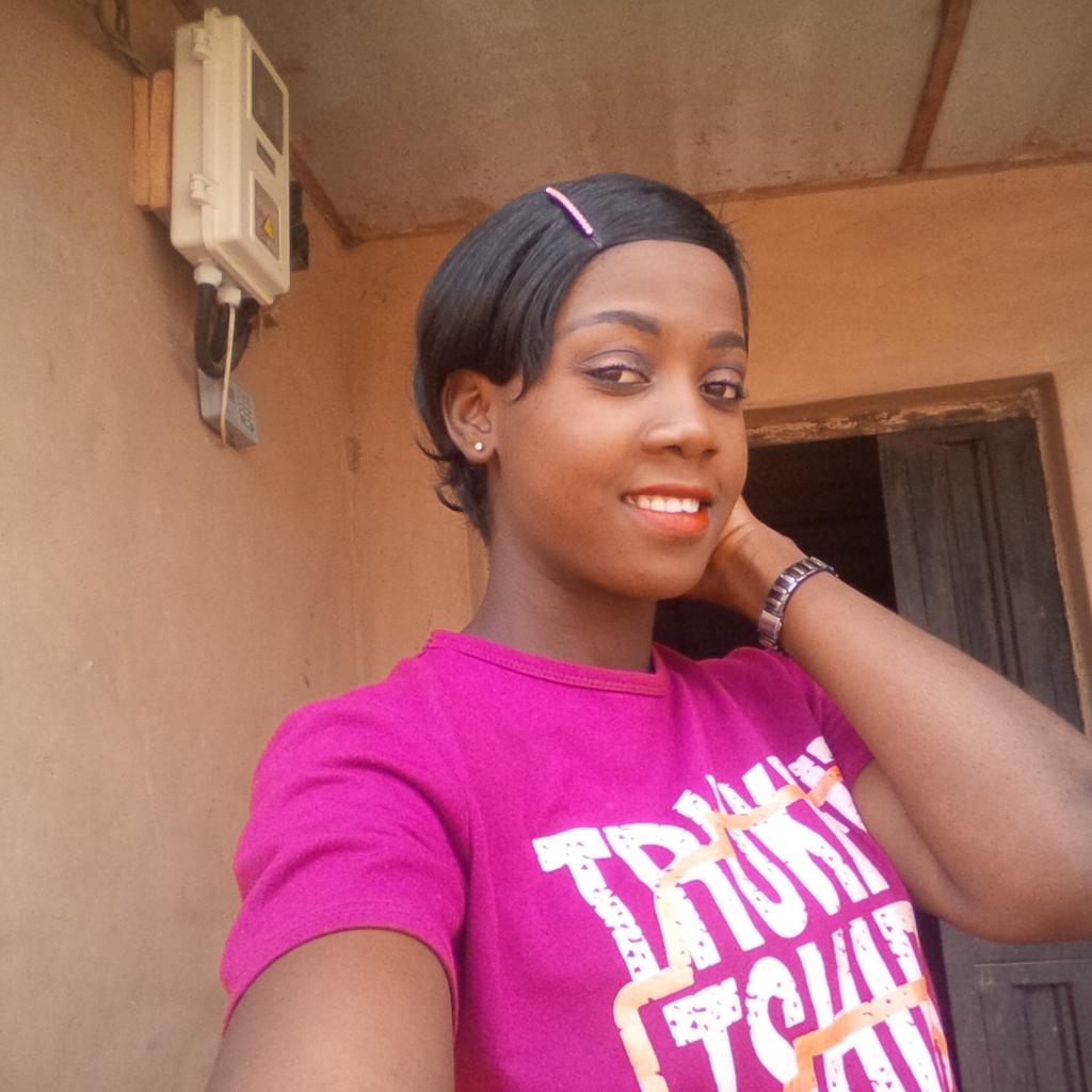 VictoriaFolash1's tweet photo. Shappy new week peepz, happy easter in advance! https://t.co/NUNm00sXz0