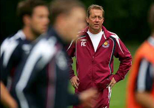 WestHam's tweet photo. Alan Curbishley says the Board have recruited superbly in recent years ➡️ https://t.co/Hds9h0YasF ⚒#WHUFC https://t.co/Gb8WC4T3Zp