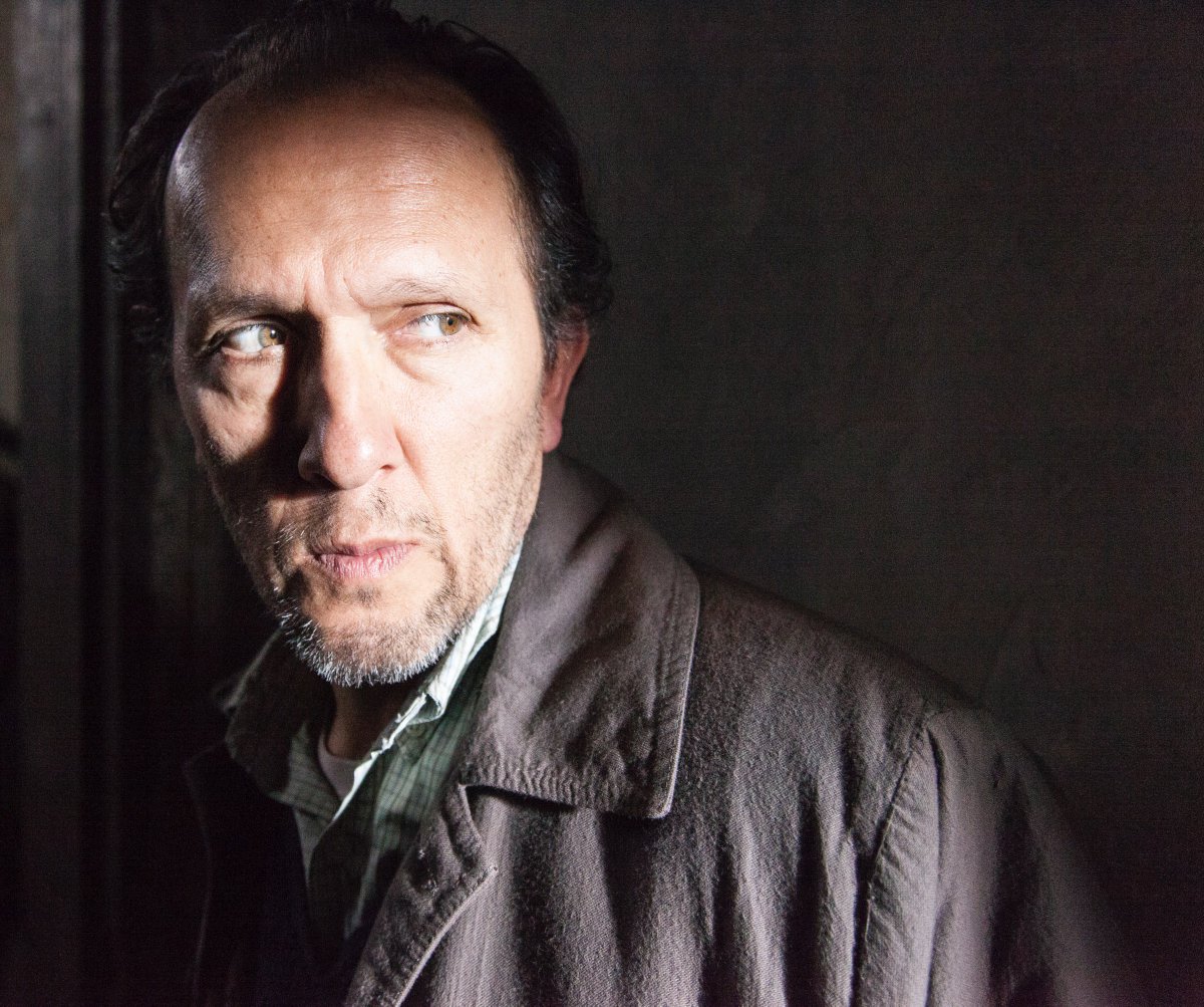 Nuestra actor <a href="/CarlosAragn1/">Carlos Aragón</a> en una fotografía del making of de #km31sinretorno