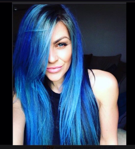 LoulaHard's tweet photo. When you make yourself a superhero, with your hair 

And realise it's just giving away your Alter ego
#bluehair https://t.co/4r6qzS7ufL