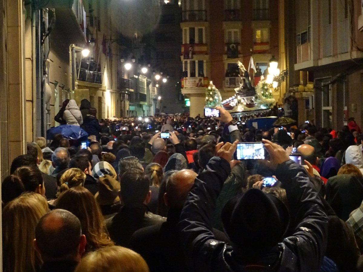 Salve bajo la lluvia <a href="/marrajos/">Marrajos</a> #cartagena #lapiedad #SemanaSantaCTG