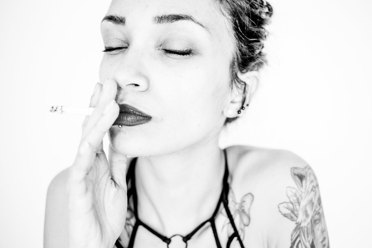 Call_me_Lyli's tweet photo. #autoportraits #photographe #modelephoto #callmelily https://t.co/JMLPqq236k