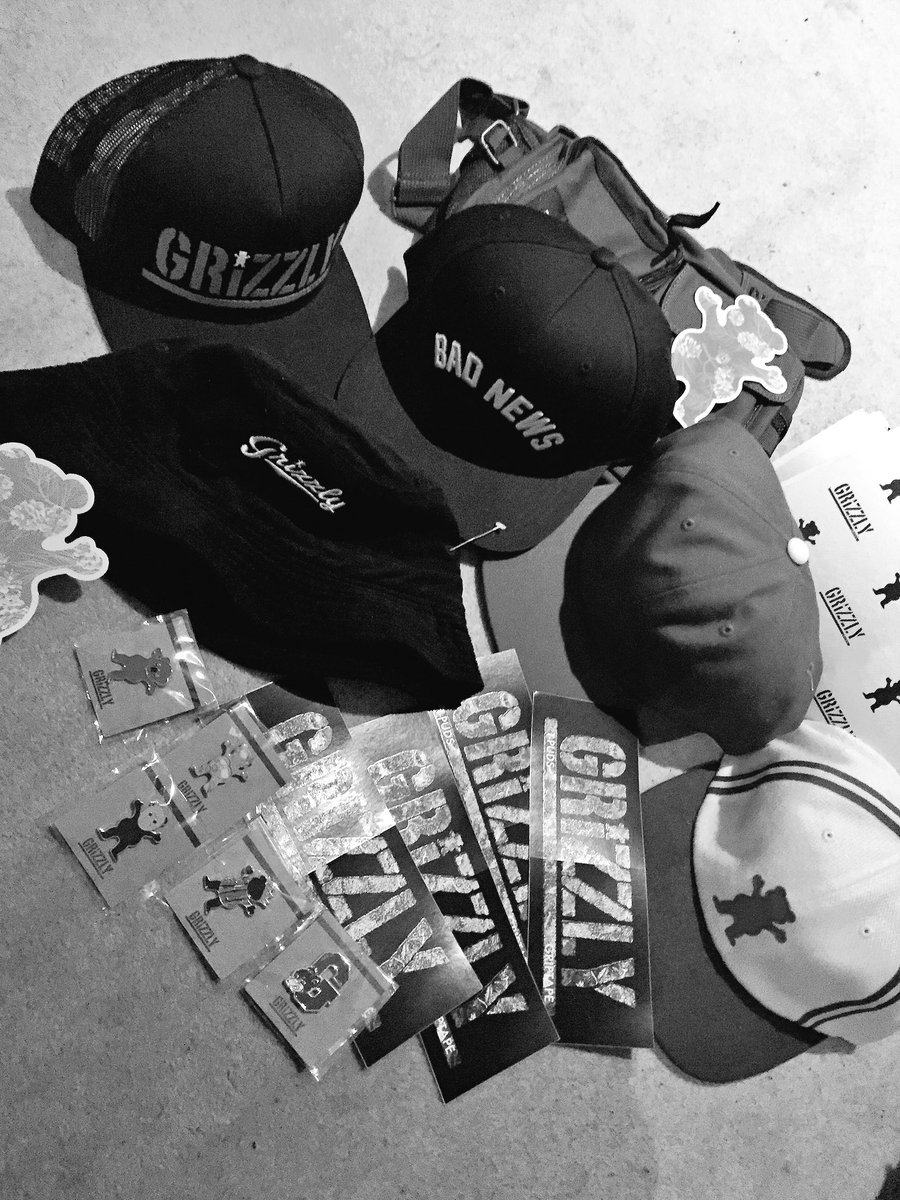 HypeAndGenius's tweet photo. Shoutout Grizzly for the surprise box of goodies all the way from LA! https://t.co/J6thLDGeJH
