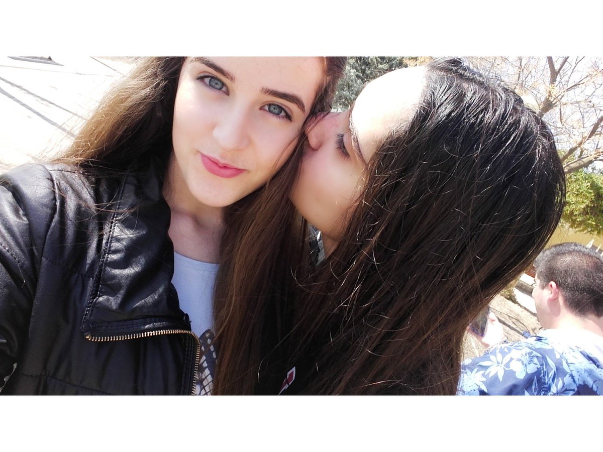 SheilaNavarro6's tweet photo. My loove ♥ ♡ @lorelayhm https://t.co/8rnw1AZpey