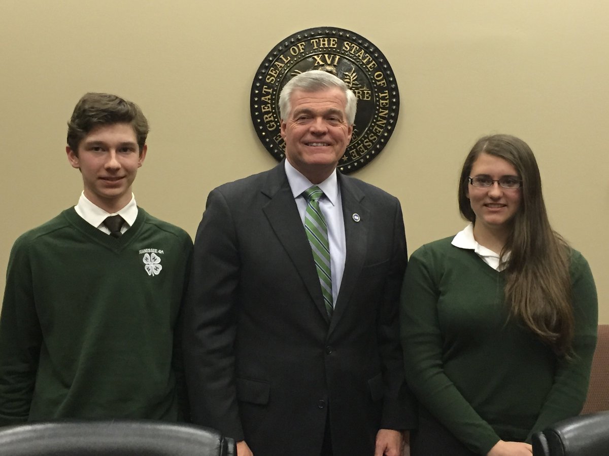.Thanks, Senator Tracy for meeting with the Rutherford County 4-H Congress delegates <a href="/jimtracy/">Jim Tracy</a> #tncongress2016