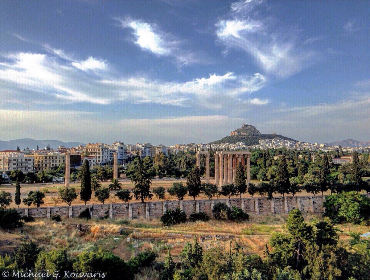 MichaelKouvaris's tweet photo. Breathtaking views of the Temple of Olympian Zeus 😍 #greece #athens #acropolis #visitgreece #upgreektourism https://t.co/AbMCsyuntu