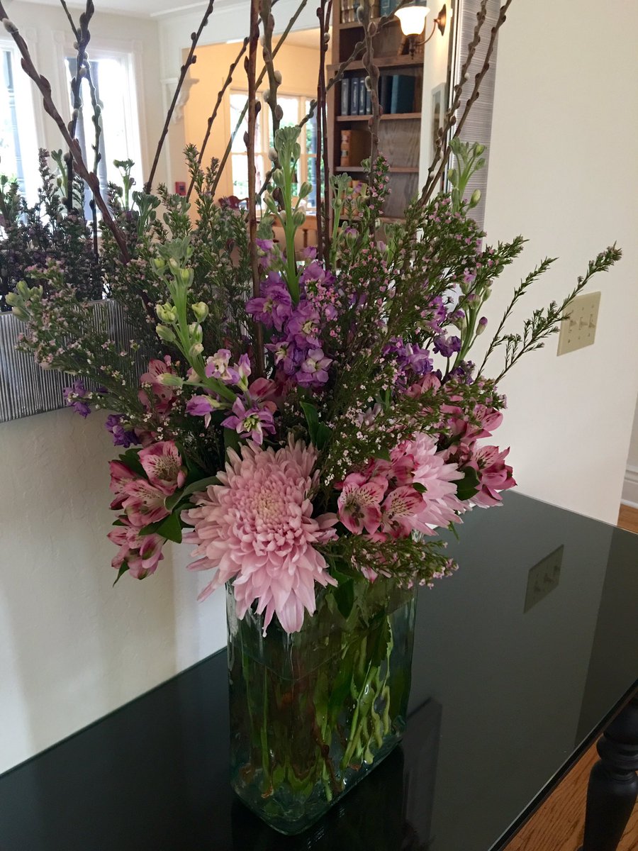 Bringing spring inside today on this rainy day! #springflowers #grapeleafinn #Healdsburg