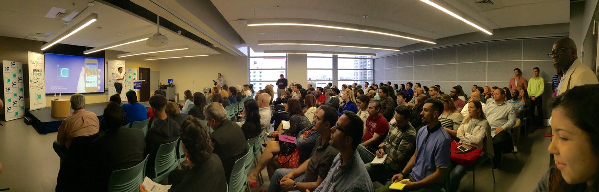 TheMarceRusso's tweet image. RT: @arturojreal : Full house at tonight's #MarketHack event with @Facebook! #MiamiTech