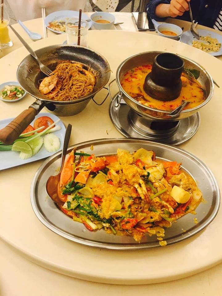 RyeowookTURKEY's tweet photo. 160318 Ryeowook Twitter Update/Güncellemesi

i like it ~ its delicious ㅠ thailand is awesome ♡

Cr. teukables 
ByeoL https://t.co/gtU5kududm