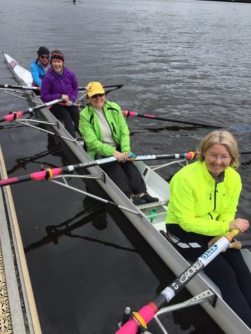 ThisGirlCanRow's tweet photo. Happy Saturday training. Great fun and great skills 😁 https://t.co/TOVh41Rxrv