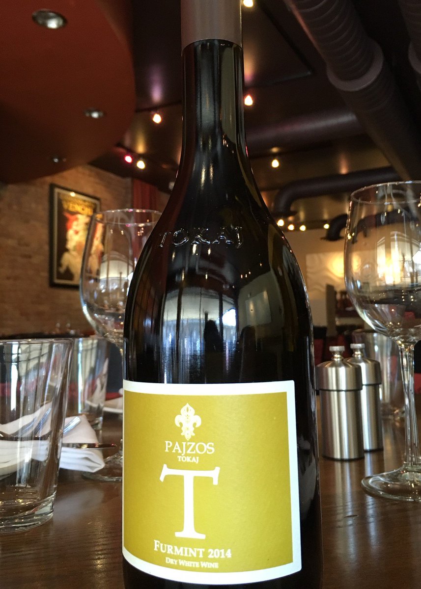 cucinaparadiso's tweet photo. #halfpriced #wine tonight +1st day of #spring has us feeling 100%. #Pajzos #tokaj $15 bottle https://t.co/WTi5aGYbCw https://t.co/J0WNi9m4jO