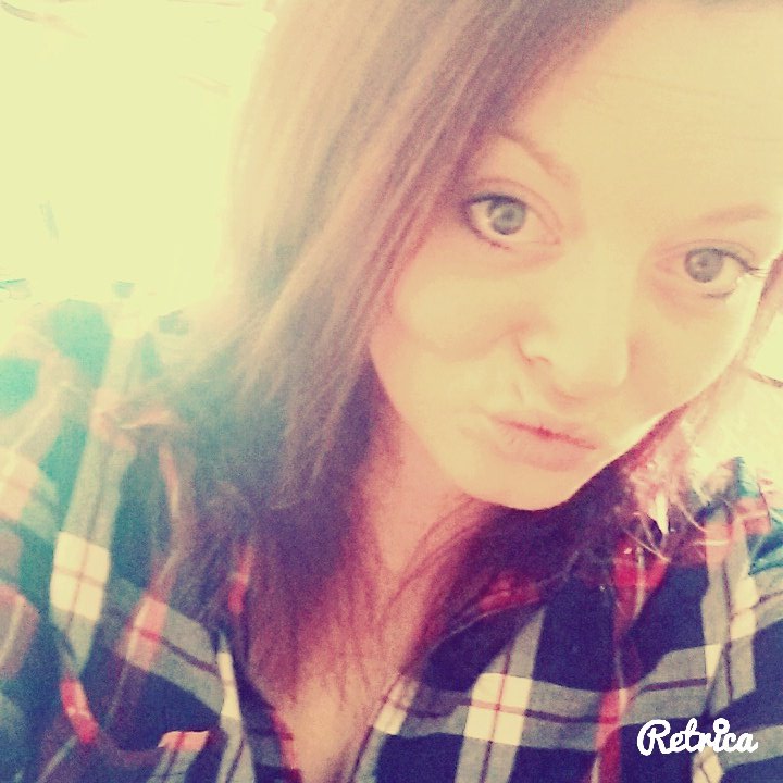 QueenDeejai's tweet photo. #poutinghell #selfietime https://t.co/cNAZoRe333