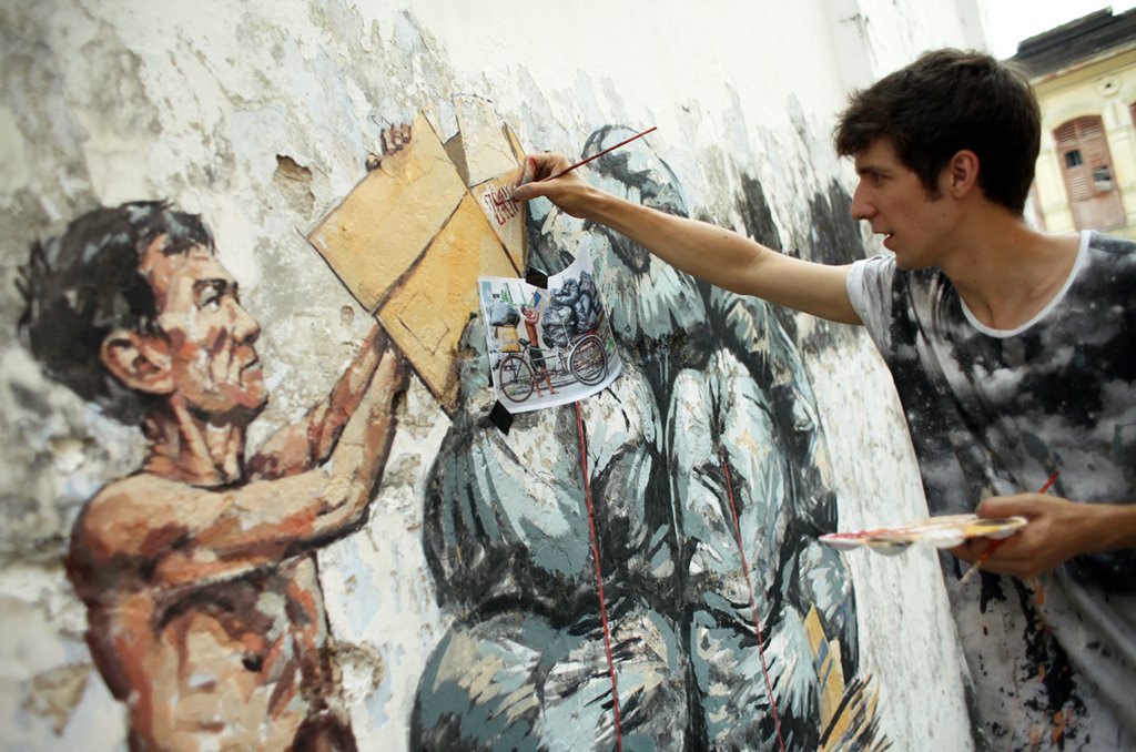 TimeOutPenang's tweet photo. Interview: Ernest Zacharevic on being a non-anonymous street artist https://t.co/098hKsOuLB https://t.co/Y0WuDfmxJh