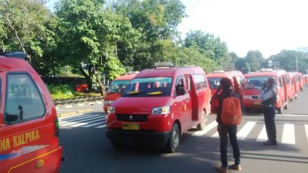 Angkot Demo, Tukang Ojek Ketiban Untung goo.gl/NWldFD #MacetJakarta