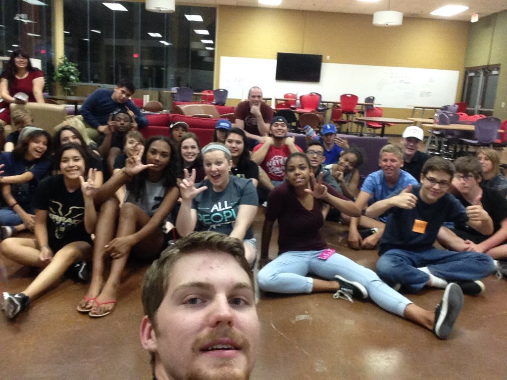 VerradoYL's tweet photo. Tag Yo Self! Most RTs wins a Starbucks gift card next week👍👍 #younglife @MillenniumYL https://t.co/sYIuxjl8f3