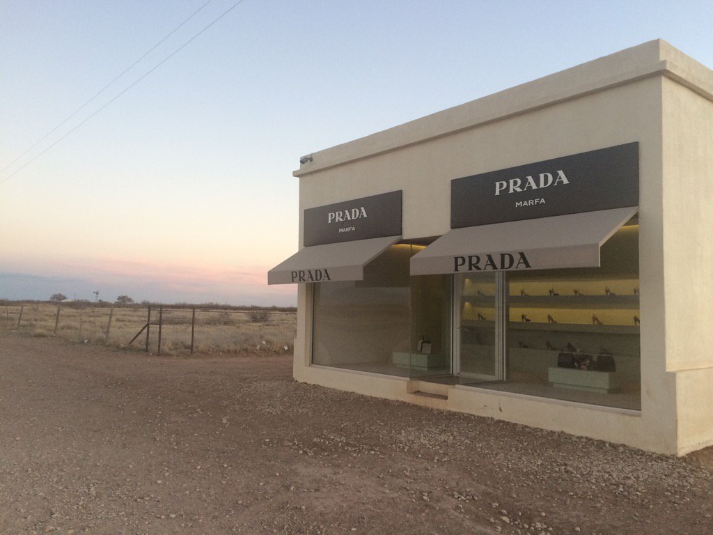LoThacker's tweet photo. Ohio to Texas for a long #MARFA weekend #PradaMarfa @lkbeehere @dhho https://t.co/GAcDIygVmp