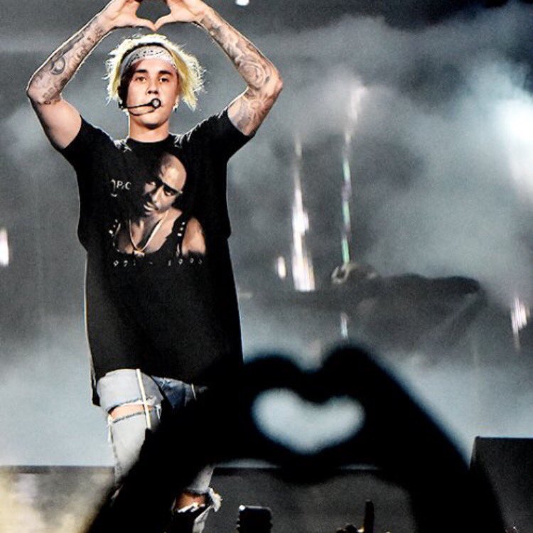 PhilTheCutie's tweet photo. "beliebers are my everything" https://t.co/7uTv8XJPNX