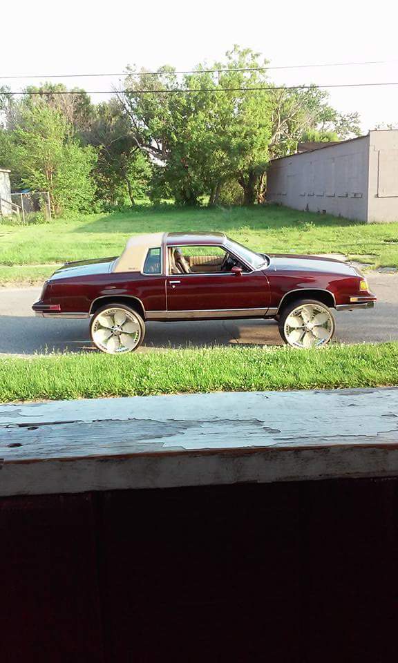 CittyShon's tweet image. U can buy a good car big rime big motor loud pipes A1