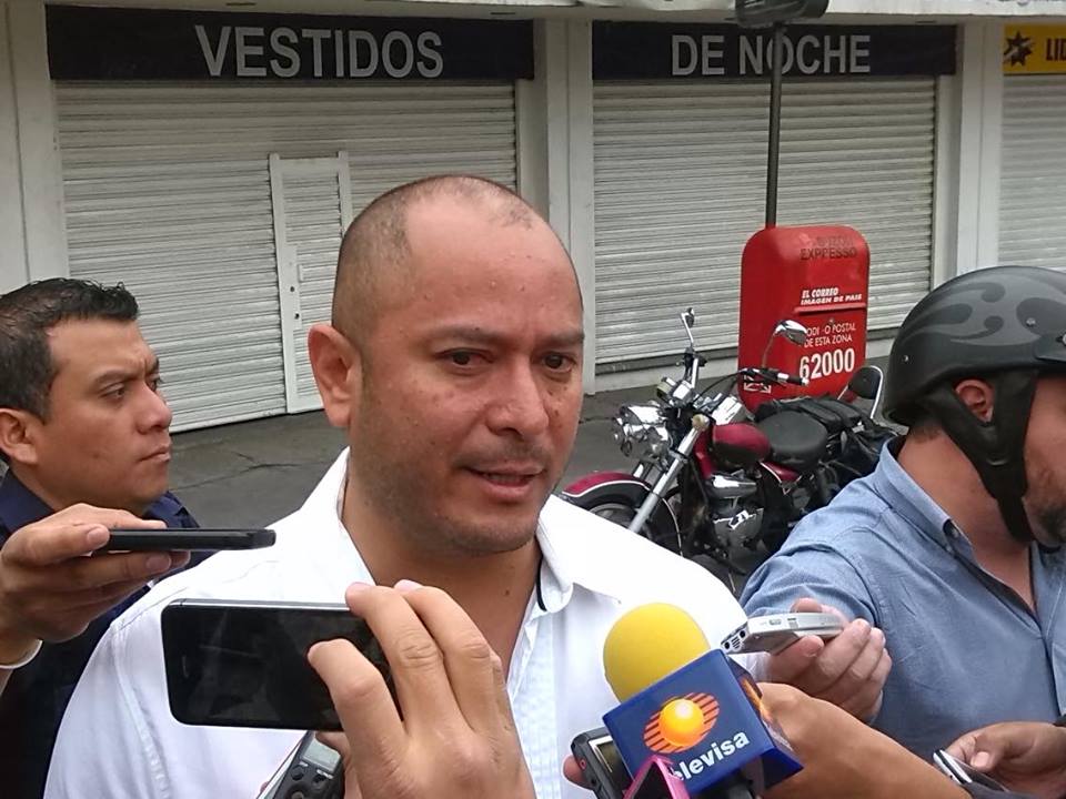 Detienen en Quintana Roo a extesorero de Cuernavaca - CeHEVArUIAAhtva