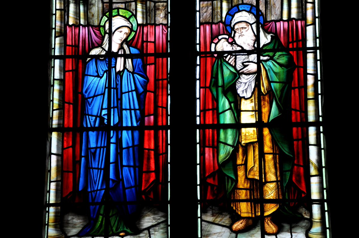 bwthornton's tweet photo. #MorrisandCo 1928 Virgin Mary by #BurneJones and Simeon with the Christ Child by #HenryDearle #Brimpsfield #Glos https://t.co/ycLxwXzgrB