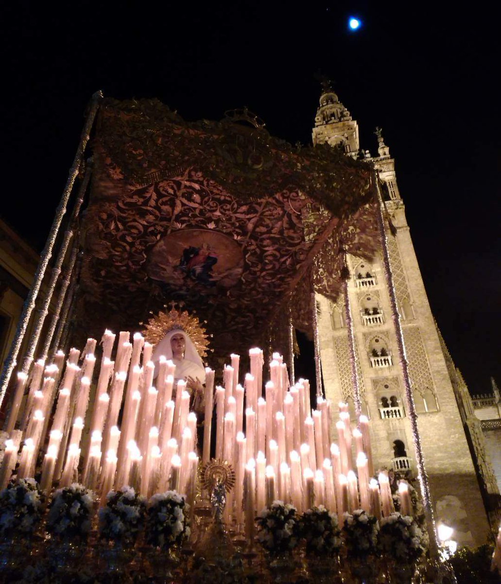 QueDiseMiarma's tweet photo. No hay mayor maravilla, Que la Semana santa en Sevilla! https://t.co/llZb6xT60h