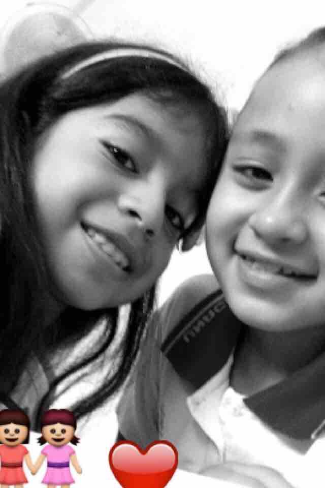 Emiles0405Emile's tweet photo. Mi mejor amiga Dominique https://t.co/7AenJrhCqQ