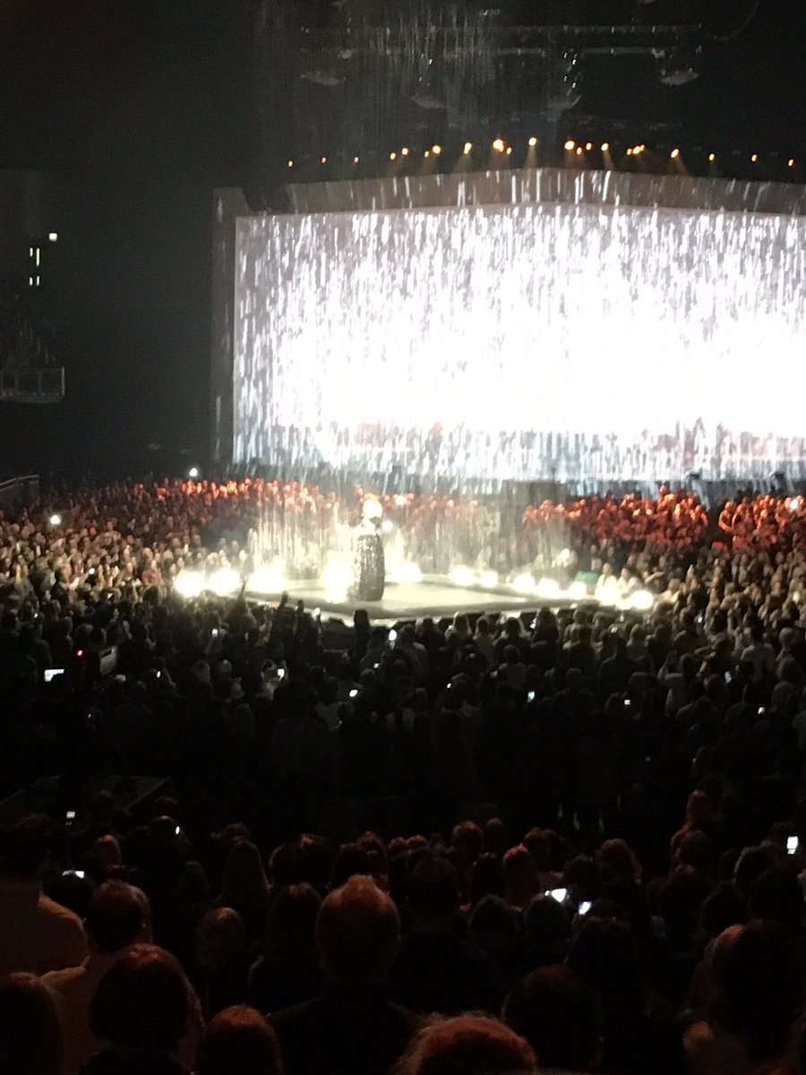 SophieMcKimm's tweet photo. If you see one live show in your life make it @Adele @O2 #outstanding #alltunes #whenwereyoung https://t.co/7m6rGFdW24