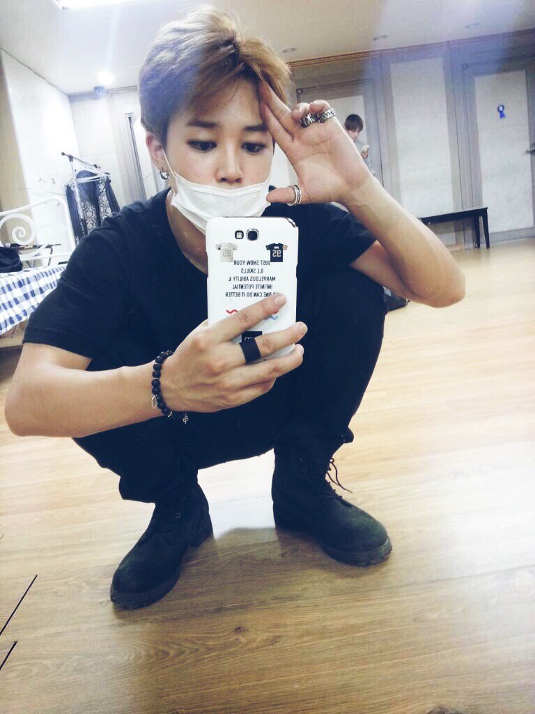 ☁️ on Twitter: "which is your favorite jimin mirror selfie? -A https