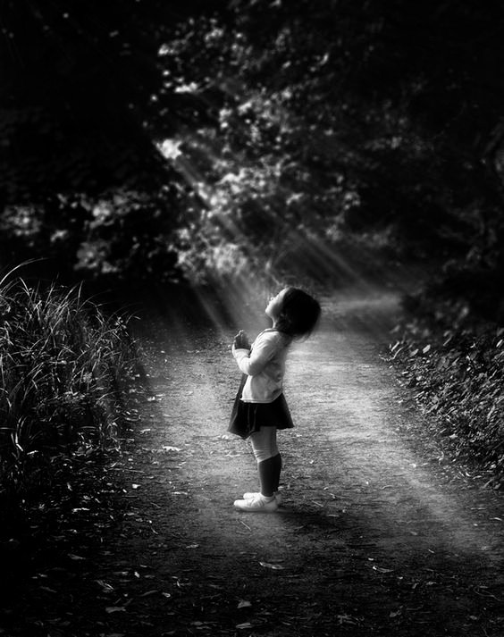 SheriBuki's tweet photo. Light does not cease to exist because there is darkness.
You can be in the dark but not OF the dark.
Find it. Be it. https://t.co/hEPJ5yTEzy