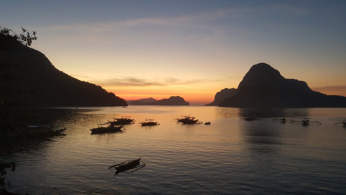thenestelnido's tweet photo. #sunset from our #yoga floor. #elnido #palawan #philippines #resort #beach #thenestelnido #island https://t.co/Jy6YFQkJiC