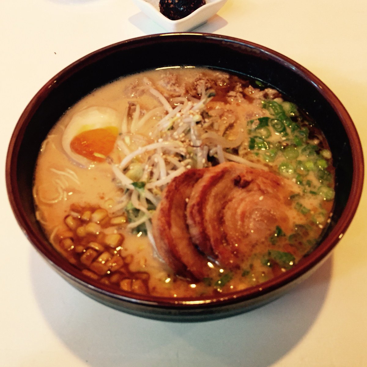 MarabuntaTX's tweet photo. Domo arigato @RamenTatsu_ya MI-SO-HOT + CHASHU https://t.co/9w1YhuBygk